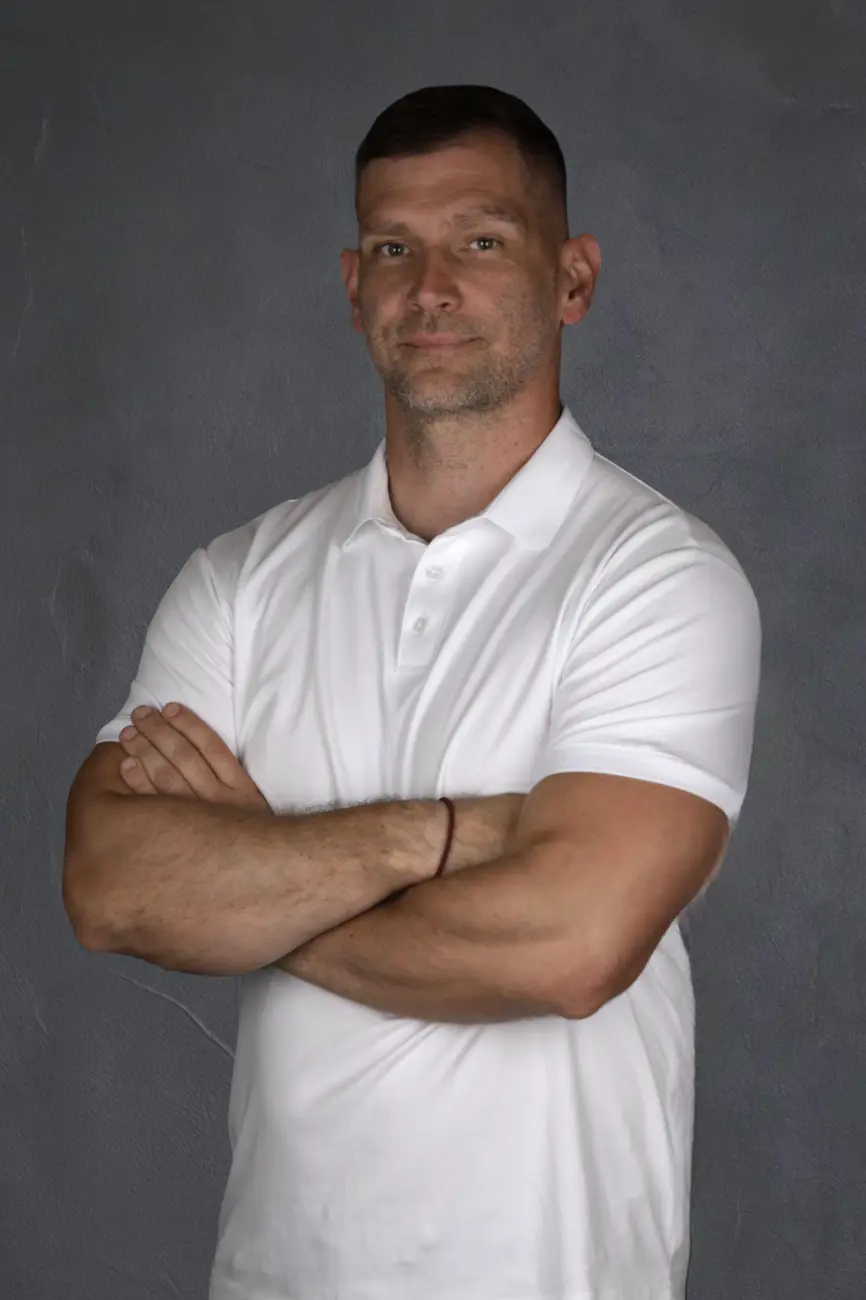 mariusz kasperek nawrocki clinic zdjęcie